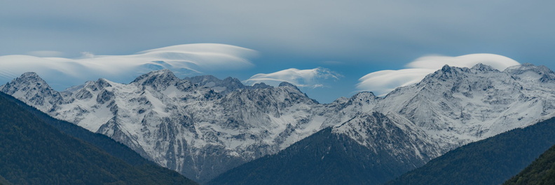 PD - nuages sur les sommets du Luchonais.jpg